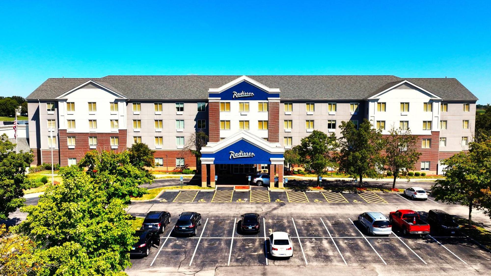 Radisson Hotel Fairview Heights - St Louis Exterior photo